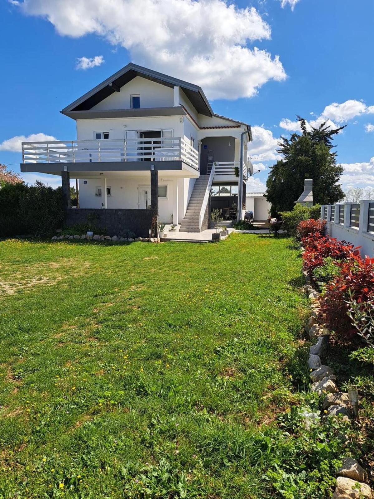 Apartmani Fulir Врси Экстерьер фото